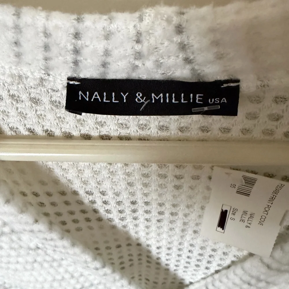 Nally & Millie Textured Knit Sweater - Picture 3 of 3